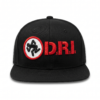 Gorra D.R.I. edición premium negra visera plana snapback con poderoso bordado 3D del logo