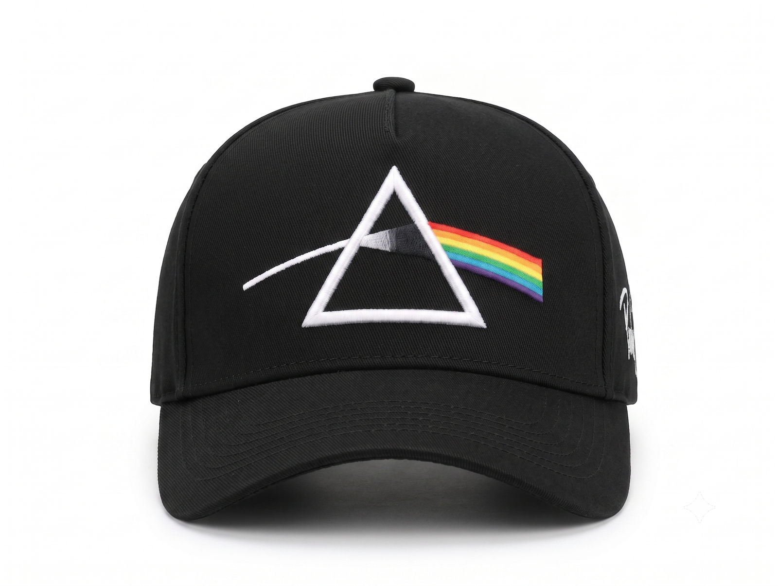 Gorra Pink Floyd edición premium negra visera curva con panel liso, logo lateral y poderoso bordado 3D del prisma