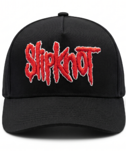 Gorra Slipknot negra de visera curva con panel liso y bordado 3D del logo en rojo