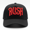 Gorra Rush edición premium negra con logotipo tipográfico bordado 3D en color rojo sangre