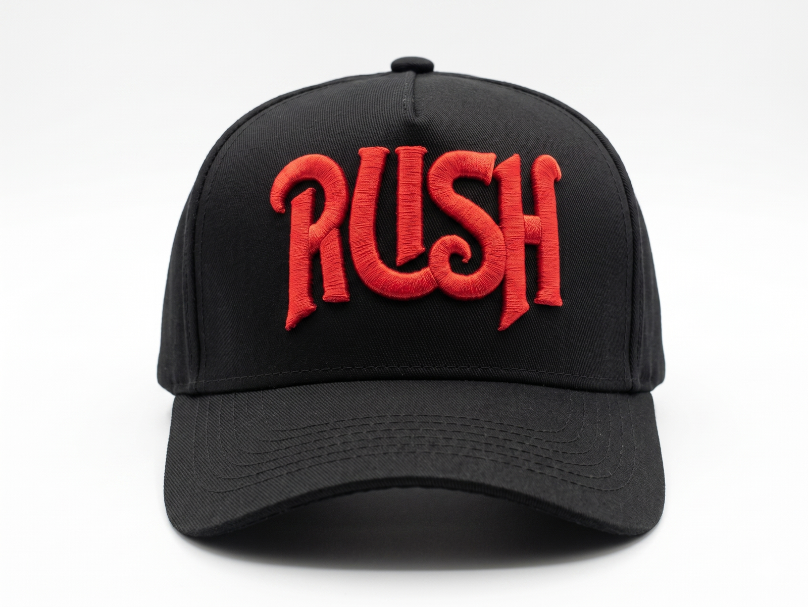 Gorra Rush edición premium negra con logotipo tipográfico bordado 3D en color rojo sangre